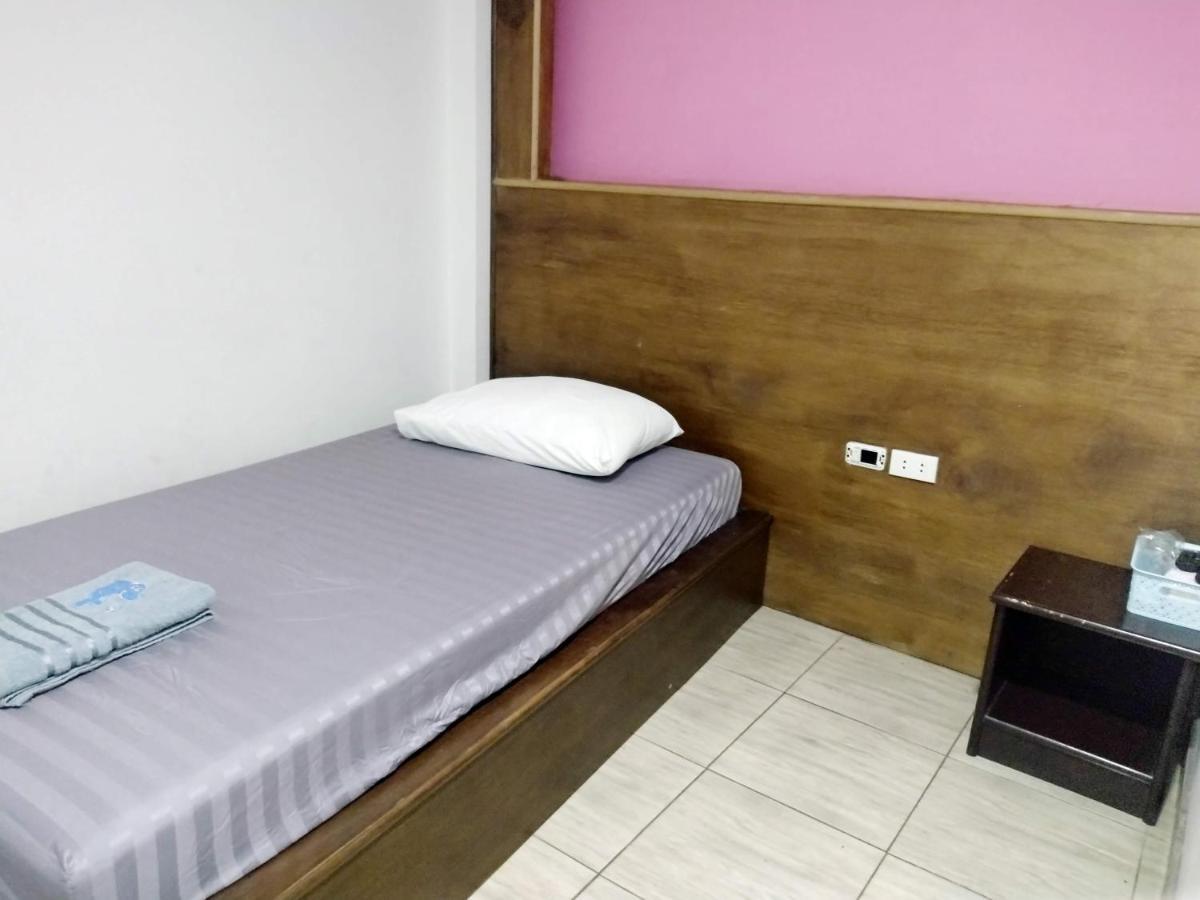 Friendly Hostel - Dmk Airport เฟรนด์ลี่ โฮสเทล ดอนเมือง Bangkok Exterior foto